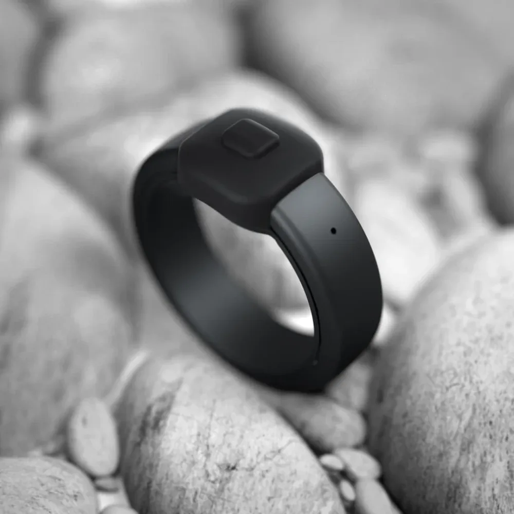 Pebble Index 01